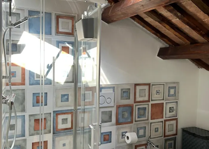 Pensión Chez Madame 3*