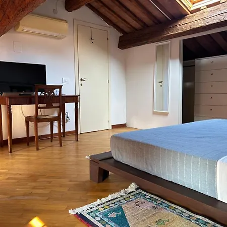 Chez Madame Casa de hóspedes Ferrara