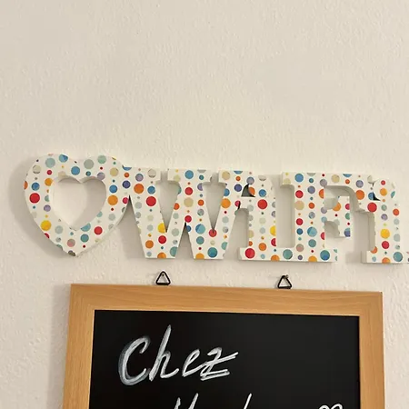 Chez Madame Πανσιόν Φεράρα